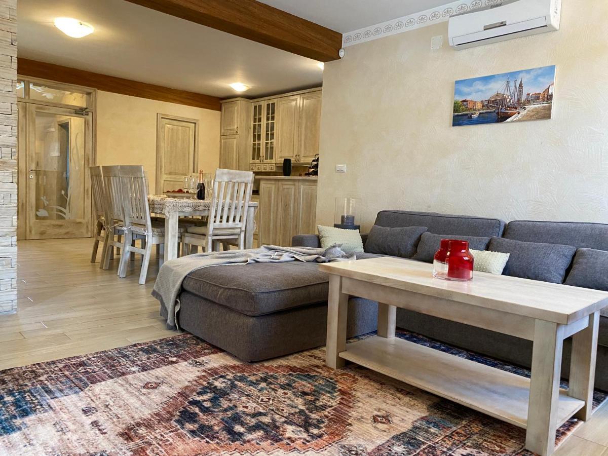 Villa Eva Karigador Novigrad Istria Buitenkant foto